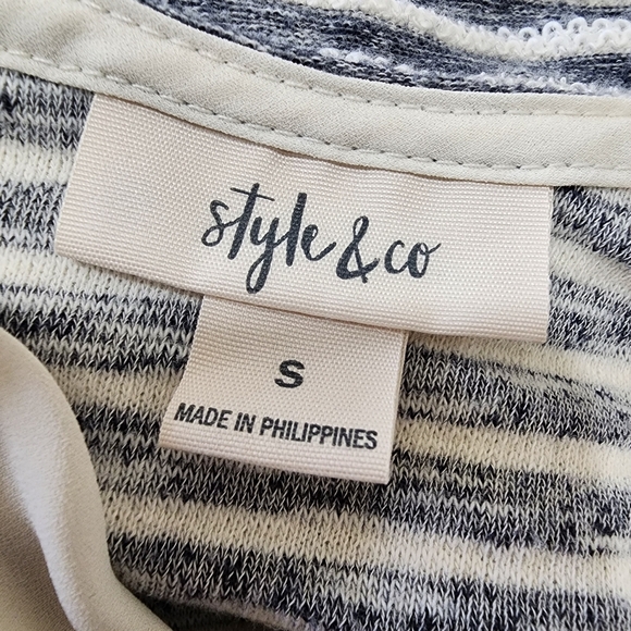 Style & Co Striped Lace Shoulder Long Sleeve Top w/ Chiffon Hem – Size Small - Picture 10 of 14